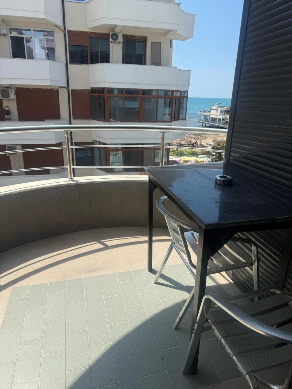 Apartments Next To The Beach In Durrës Exterior foto